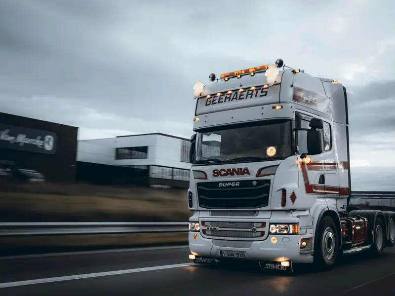 Naše noční vyjížďka k porouchanému kamionu Scania